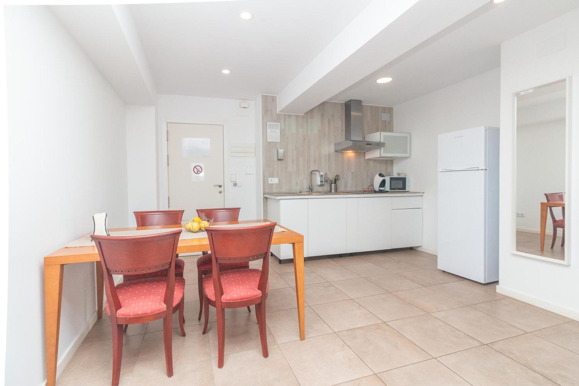 Bet Apartments - Abastos Valencia Eksteriør bilde
