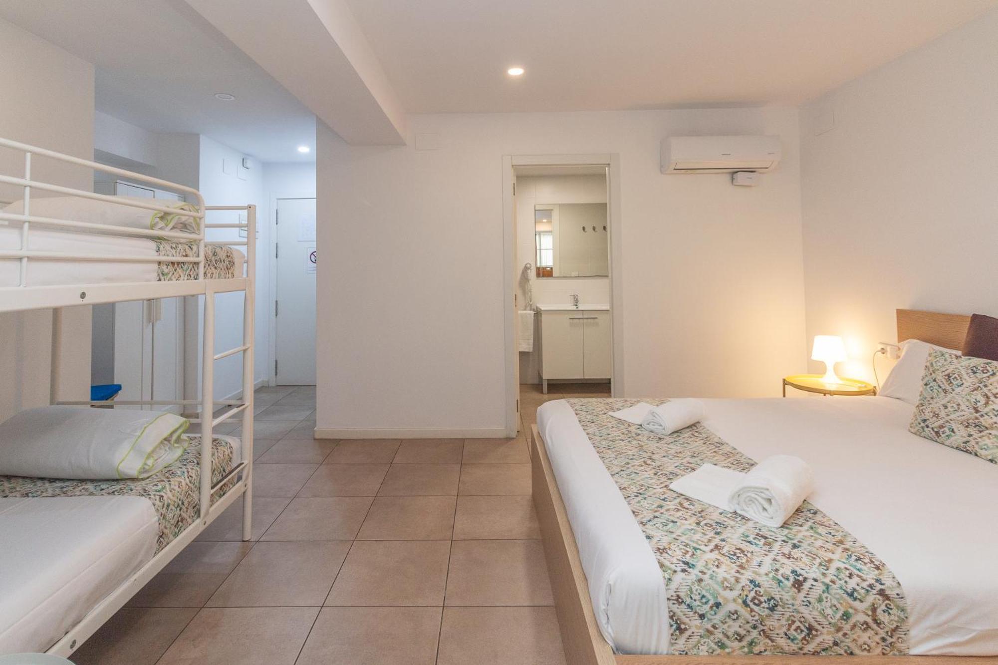 Bet Apartments - Abastos Valencia Eksteriør bilde