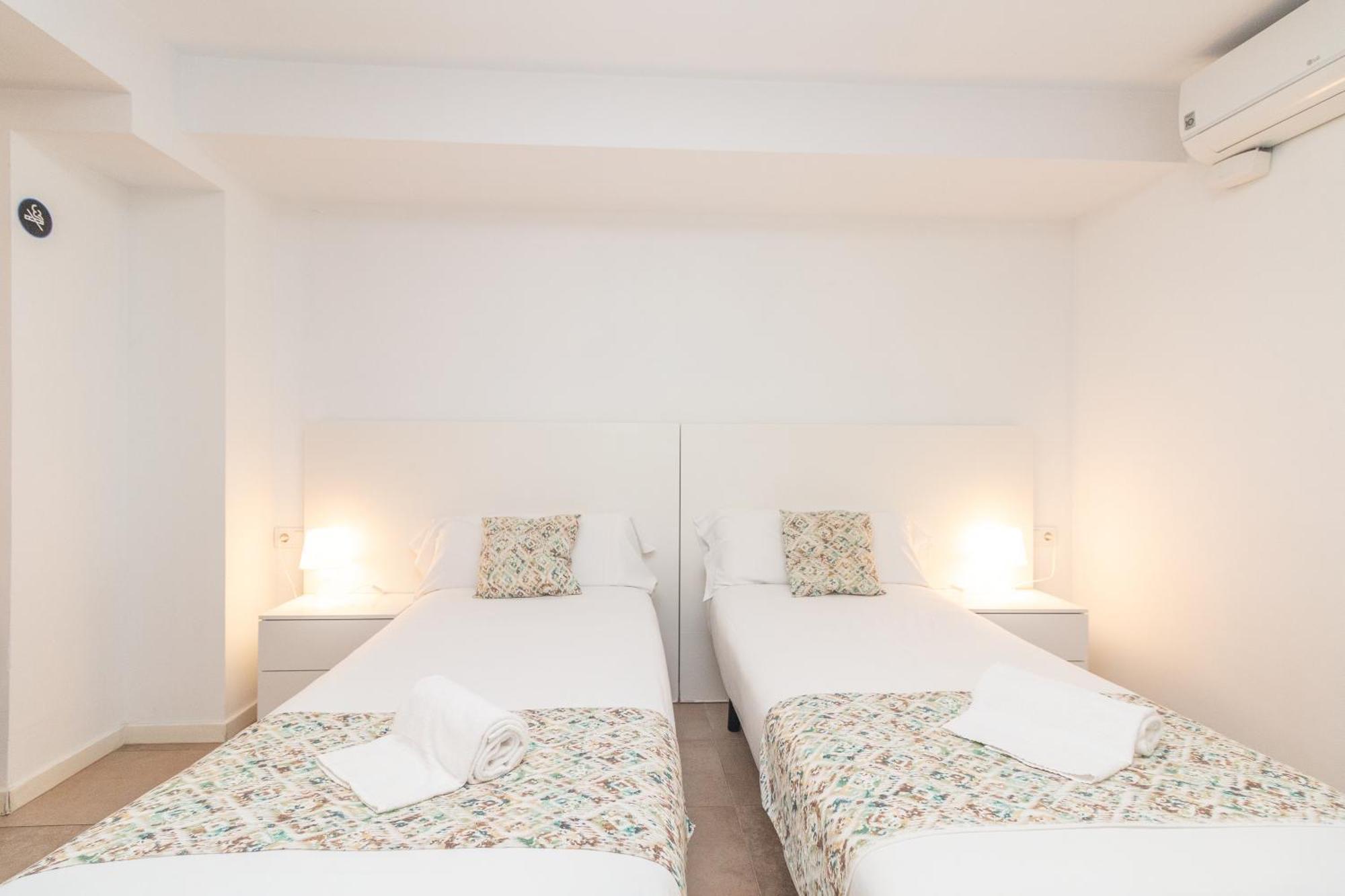 Bet Apartments - Abastos Valencia Eksteriør bilde