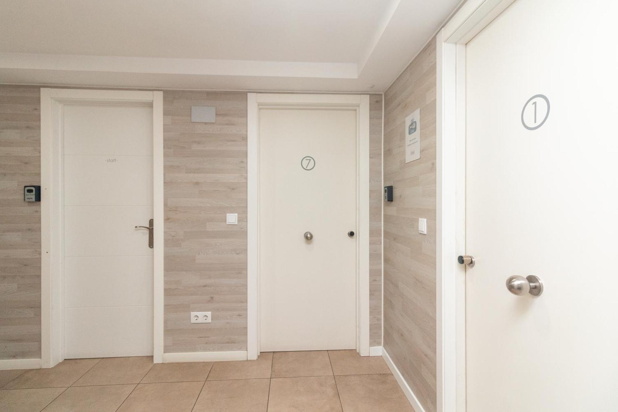 Bet Apartments - Abastos Valencia Eksteriør bilde